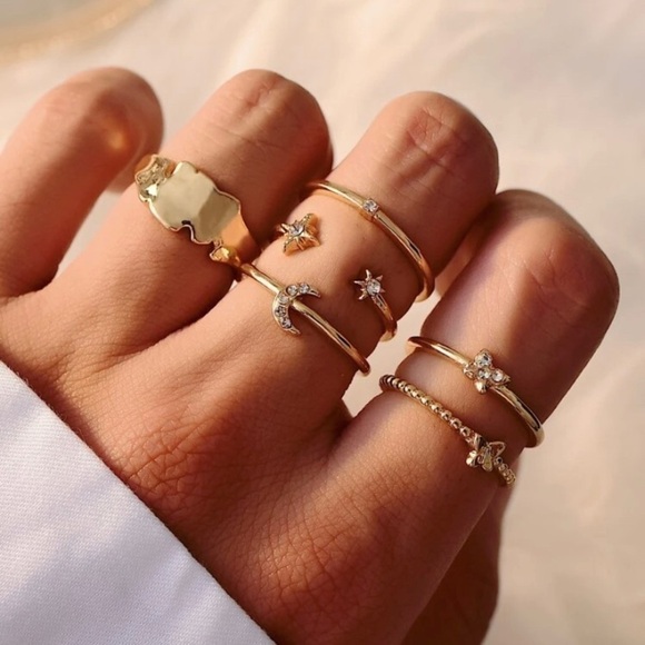 GOLD 4/$25 Star & Moon 6pc Ring Set - Picture 1 of 2